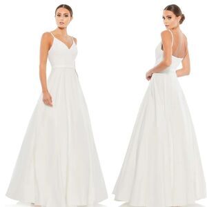 Mac Duggal | 48855 Classic A Line V Neck Ballgown NEW Size 10 Wedding Worthy!